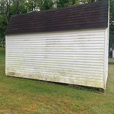 Amazing-House-Washing-Deck-Cleaning-Transformation-in-Connersville-Indiana 10
